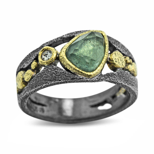  River Pebbles Ring with green tourmaline and diamond