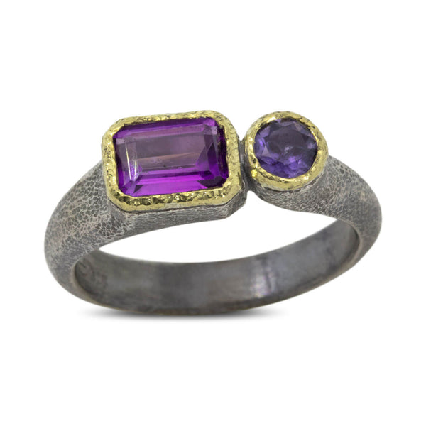 Duo Signet Ring with emerald cut amethyst and round iolite