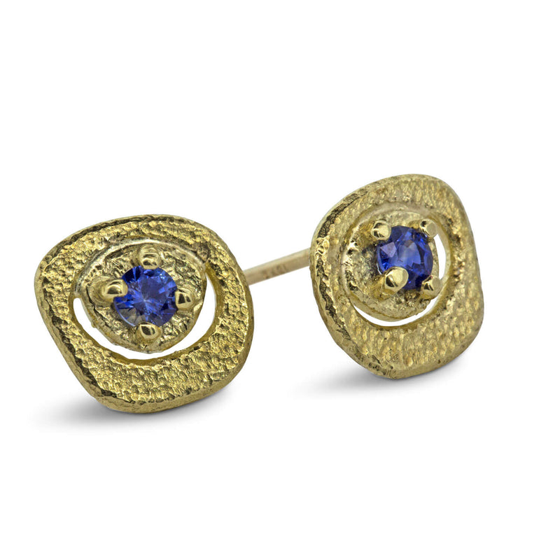 Sapphire Pebble Stud Earrings in 18k yellow gold