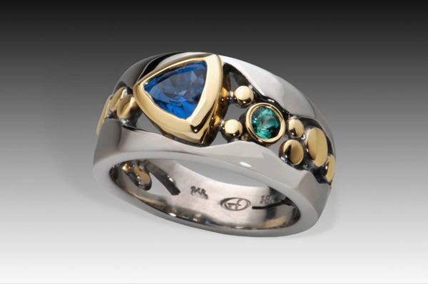Tapered River Pebbles Trillion Sapphire Ring